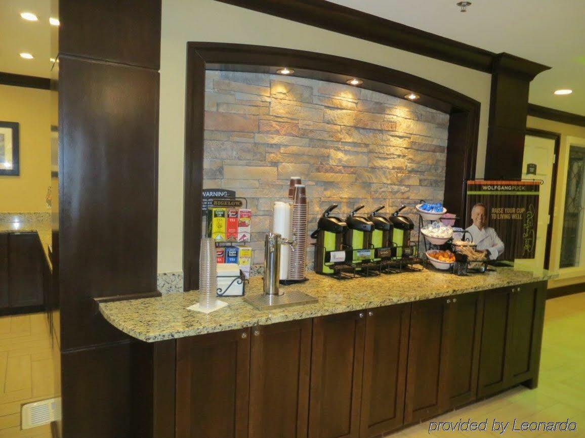 Sonesta Es Chatsworth Hotel